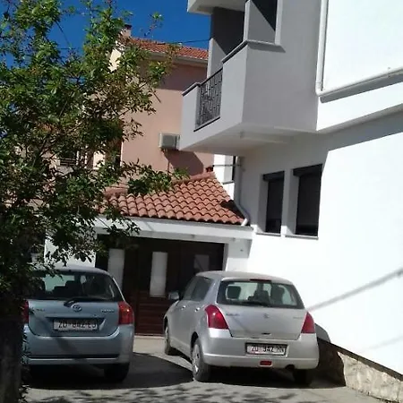 Perica 3* Zara
